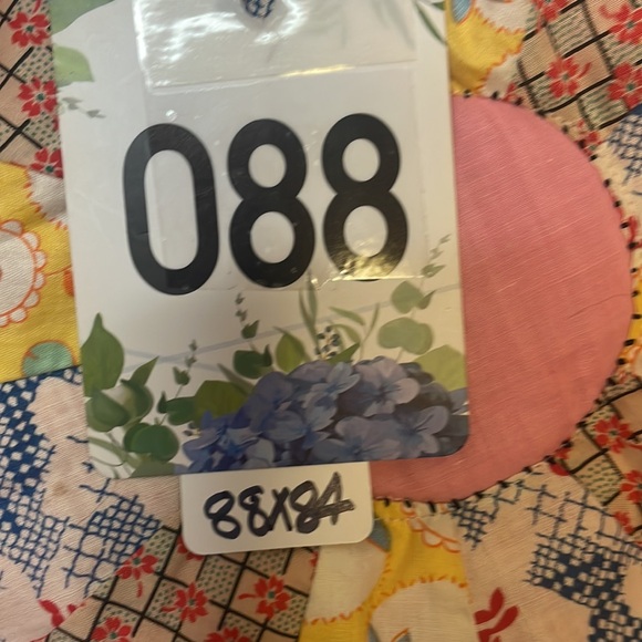 Vintage quilt. - Picture 8 of 9